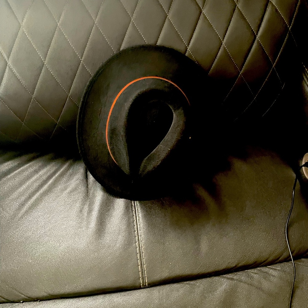 Black fedora with Carmel banner with faux gold accent.